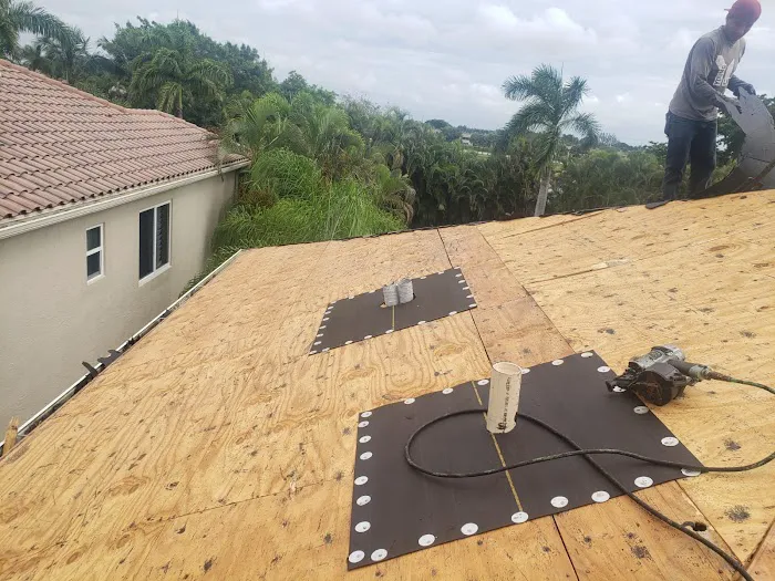 GRATITUDE REPAIR ROOFING Picture 9