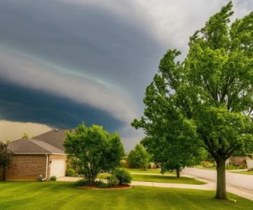 How to Prepare Your Roof for Hurricane or Tornado Season