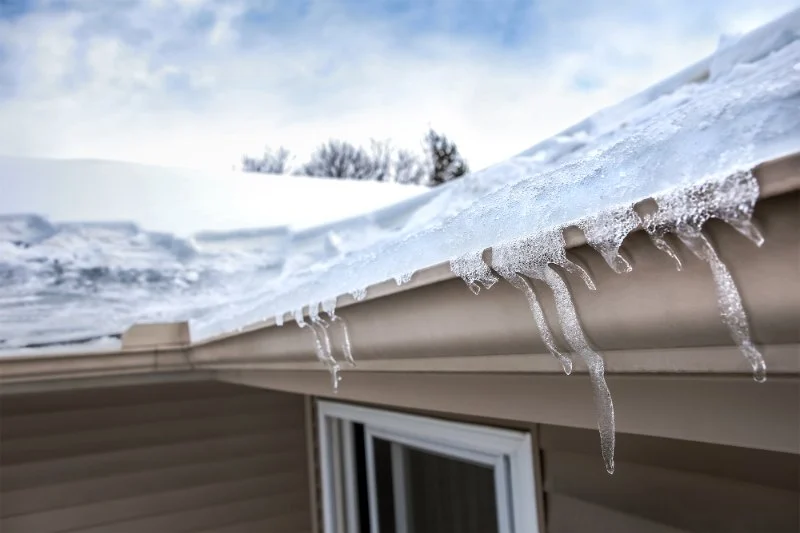 How to Deal With Water Damage From Roof Ice Dams