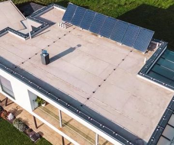 Flat Roofs vs. Sloped Roofs: Which One Should You Choose?