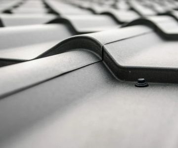 Flat Roofs vs. Sloped Roofs: Key Differences and Which One is Best for Your Home