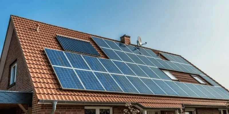 How Solar Panels Affect Your Roof – What You Need to Know