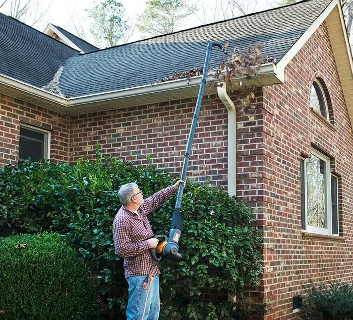 How to Clean Your Roof with a Leaf Blower for Regular Debris Maintenance
