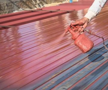 The Best Time to Paint a Metal Roof for the Best Adhesion and Longevity