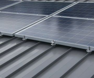 The Advantages of a Standing Seam Metal Roof for Solar Panel Installation