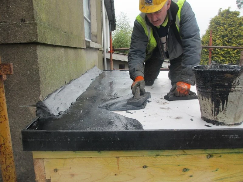 The Process of Installing Mastic Asphalt Roof for Traditional Flat Roofs