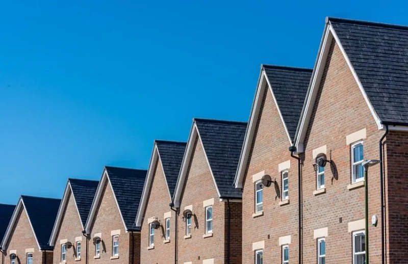 The Pros and Cons of a M-Shaped Roof Design for Larger Homes