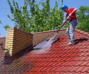 How to Clean Your Roof with Oxygen Bleach for an Eco-Friendly Clean