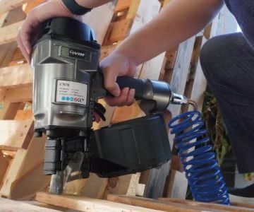What is a Roofing Nail Gun? Why Coil Nailers are Preferred for Speed and Safety