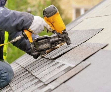 How to Choose a Roofing Contractor Who Uses Quality Materials from Reputable Brands