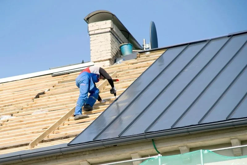 Roof Repair Cost Per Hour for Contractors